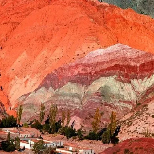cerro de los siete colores en purmamarca